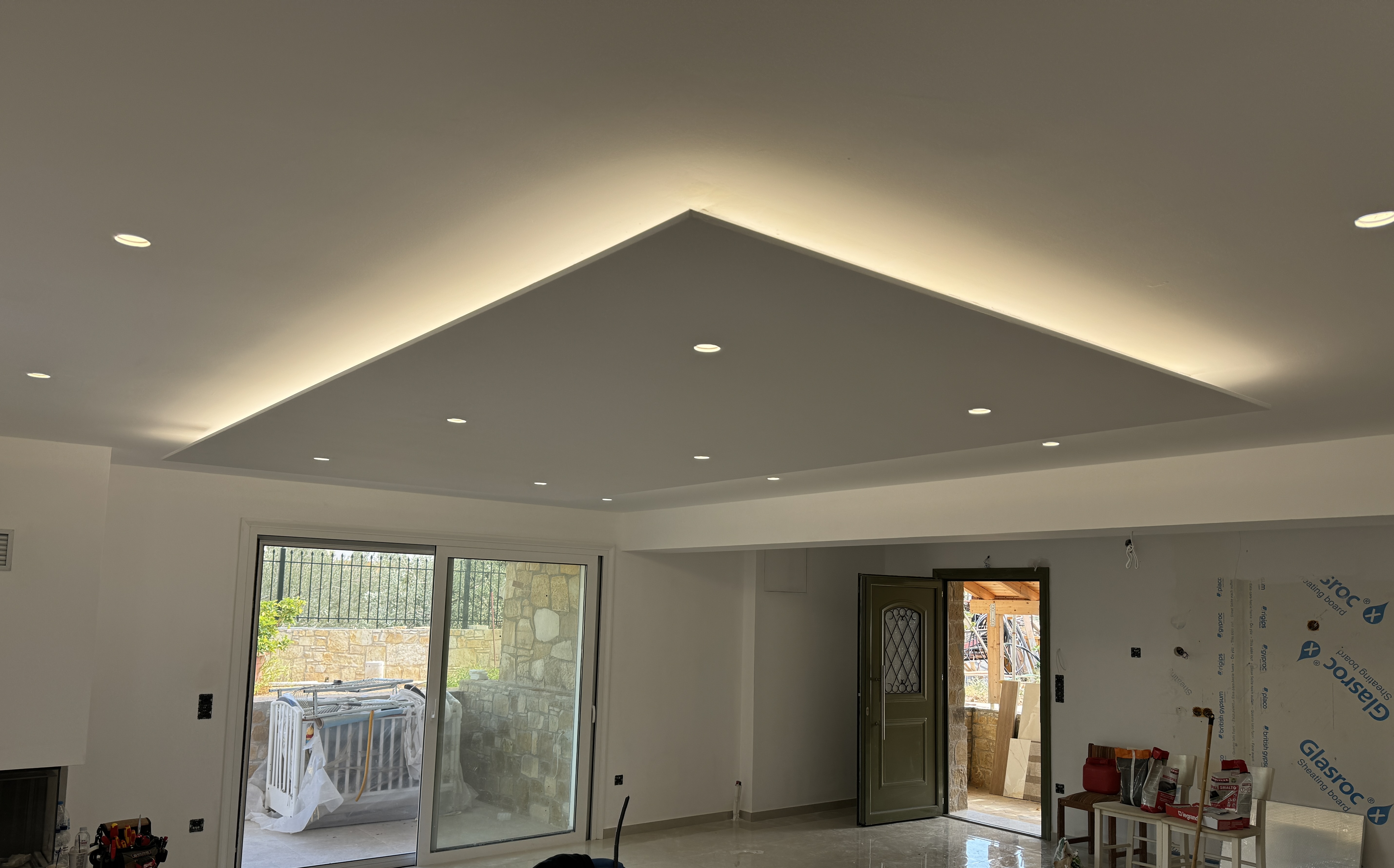 Ηλεκτρολογική εγκατάσταση με LED φωτισμό